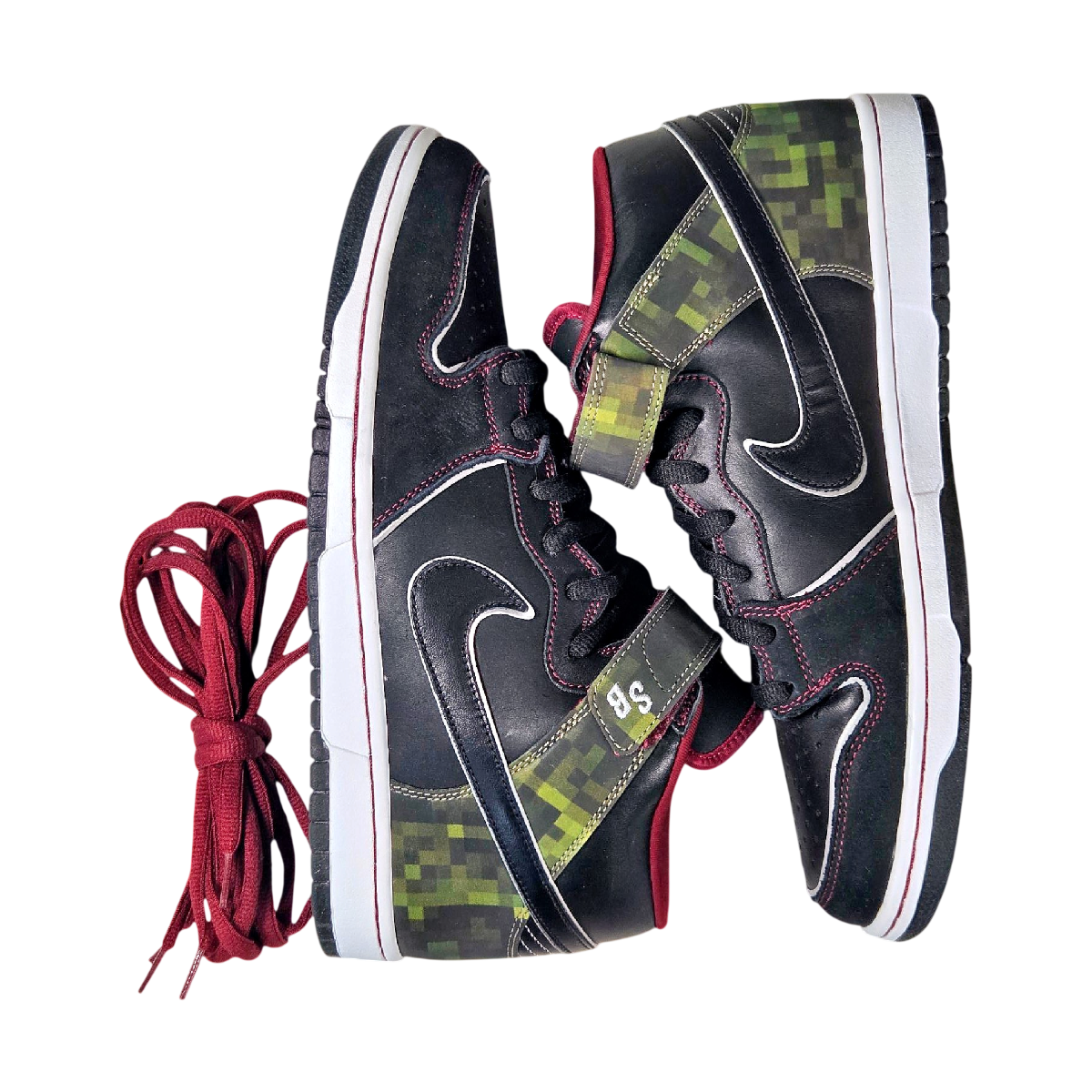 Chaussures Nike SB Dunk Mid Nitraid