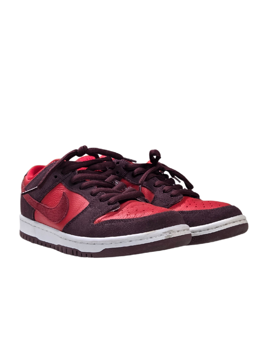 Chaussures SB Dunk Low Cherry