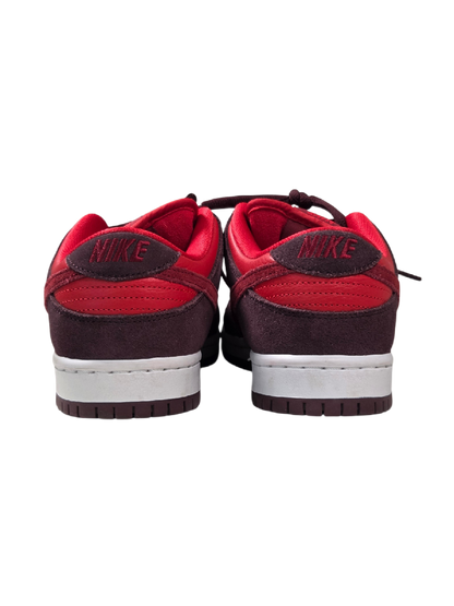 Chaussures SB Dunk Low Cherry