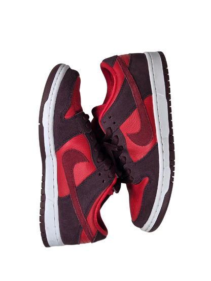 Chaussures SB Dunk Low Cherry