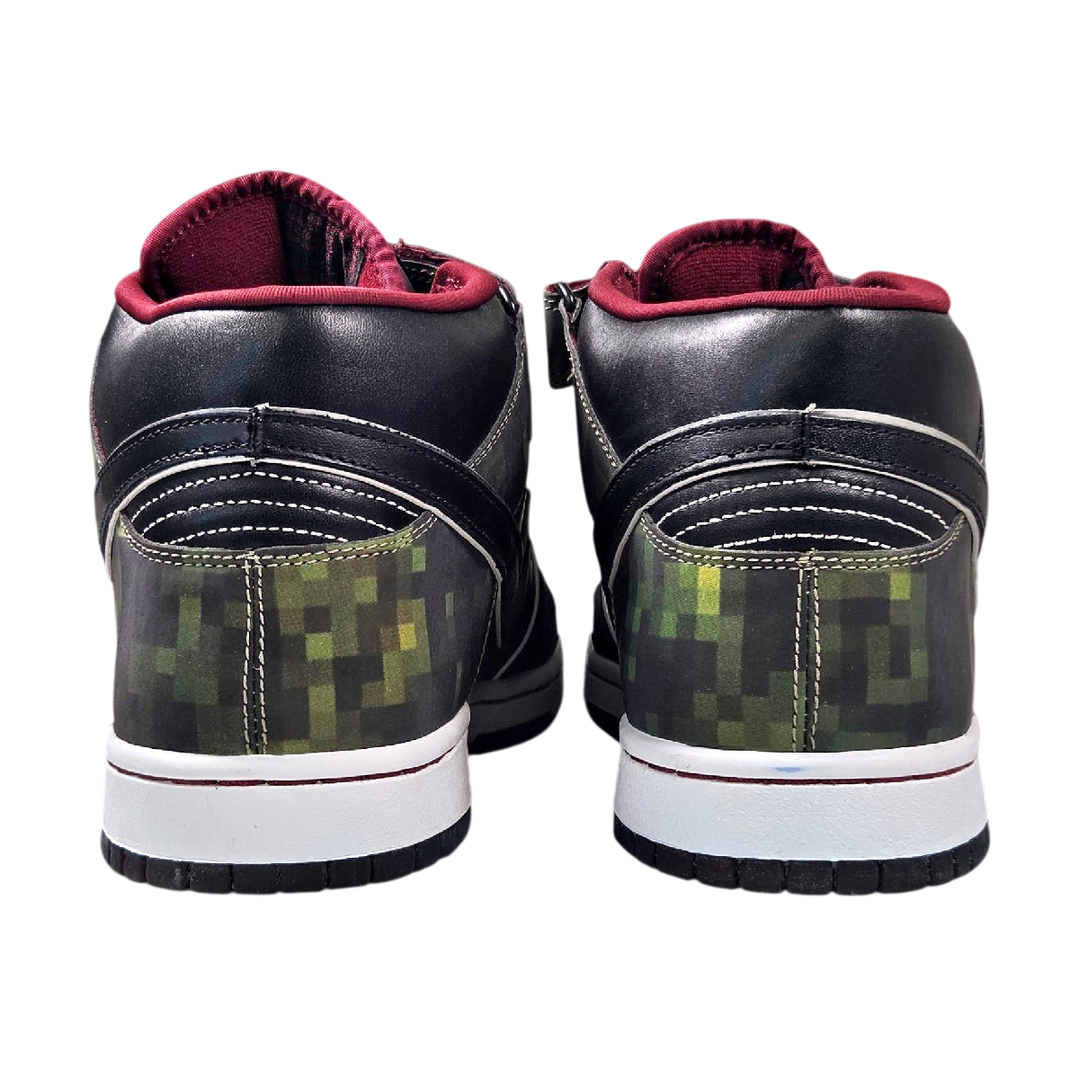 Chaussures Nike SB Dunk Mid Nitraid
