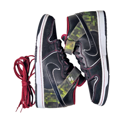 Chaussures Nike SB Dunk Mid Nitraid