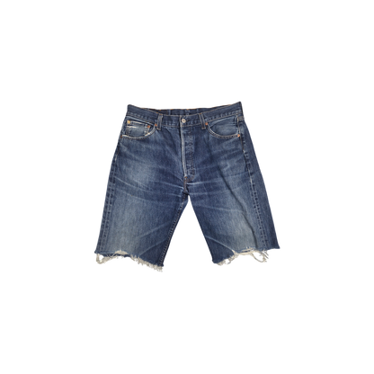 Short Levi's 501 bleu délavé effiloché