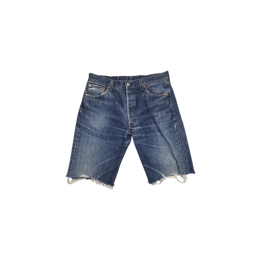 Short Levi's 501 bleu délavé effiloché